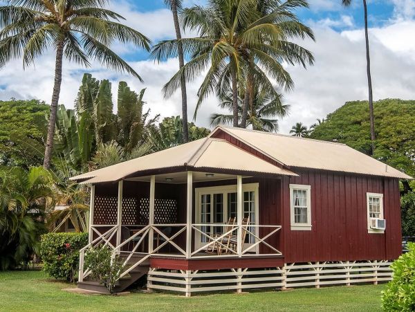 Oceanfront Vacation Cottage Studio in Waimea