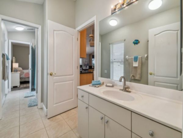 Four Bedroom Canal Front Vacation Rental in Cape Coral