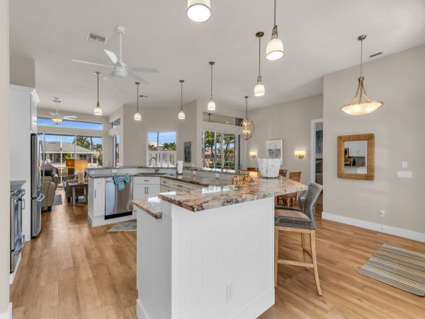 Waterfront Retreat with Private Caged Pool in Marco Island