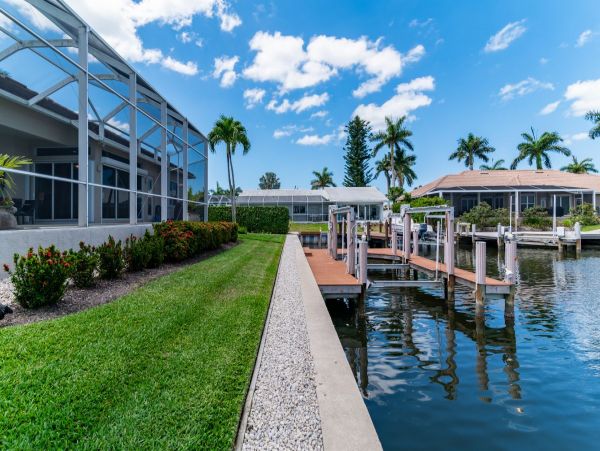 Waterfront Retreat with Private Caged Pool in Marco Island