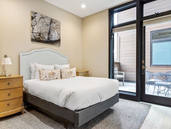 Beautiful Jackson Vacation Condo Two Bedroom