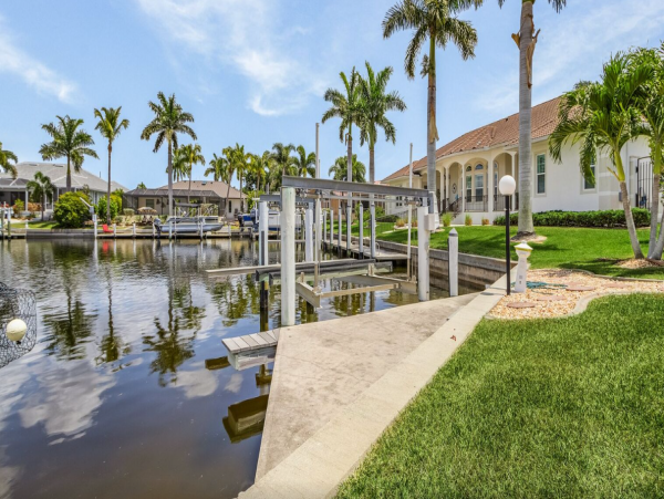 Stunning Canal Views from this Three Bedroom Vacation Home