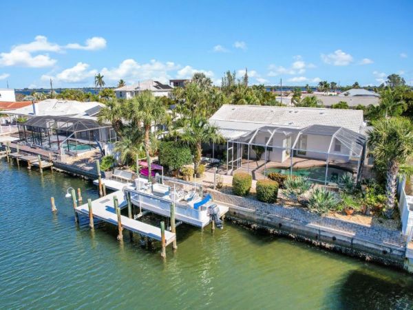 Water Views Bradenton Vacation Home Three Bedroom