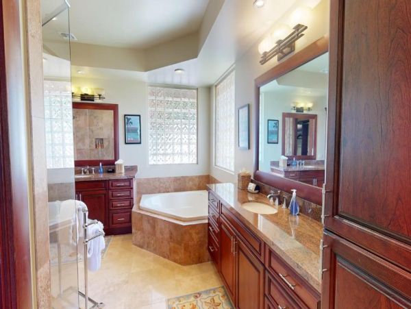 Luxury Hawaiian Retreat Beach Club Access - Waimea Vacation Villa
