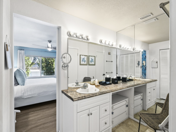 Just In! What A Lovely New 2 Bedroom Beach Condo in Holmes Beach