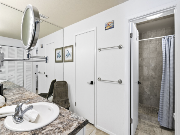 Just In! What A Lovely New 2 Bedroom Beach Condo in Holmes Beach