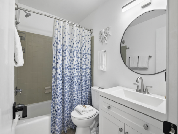 Just In! What A Lovely New 2 Bedroom Beach Condo in Holmes Beach