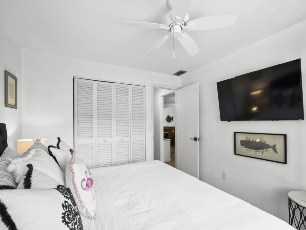Just In! What A Lovely New 2 Bedroom Beach Condo in Holmes Beach
