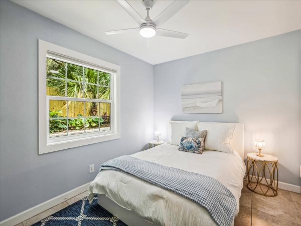 Beautiful 6 Bedroom Vacation Rental with Guest House