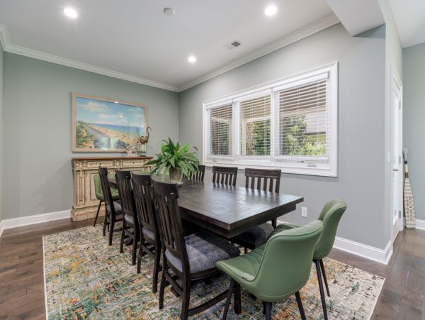 Charming Home 5 Min Walk to Beach in South Forest Beach