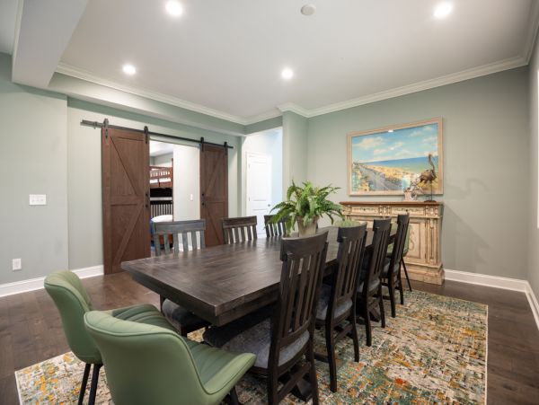 Charming Home 5 Min Walk to Beach in South Forest Beach