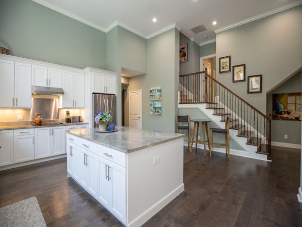 Charming Home 5 Min Walk to Beach in South Forest Beach