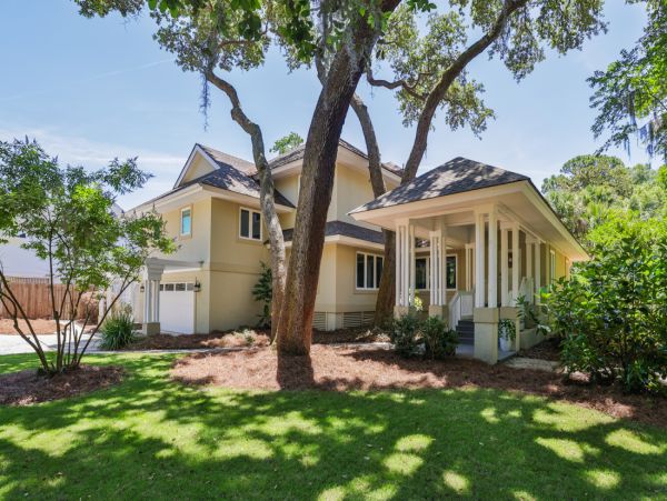 Charming Home 5 Min Walk to Beach in South Forest Beach