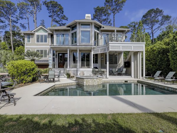 Lovely Second-Row Ocean View Vacation Rental 6 Bedrooms