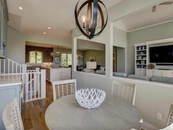 Lovely Second-Row Ocean View Vacation Rental 6 Bedrooms