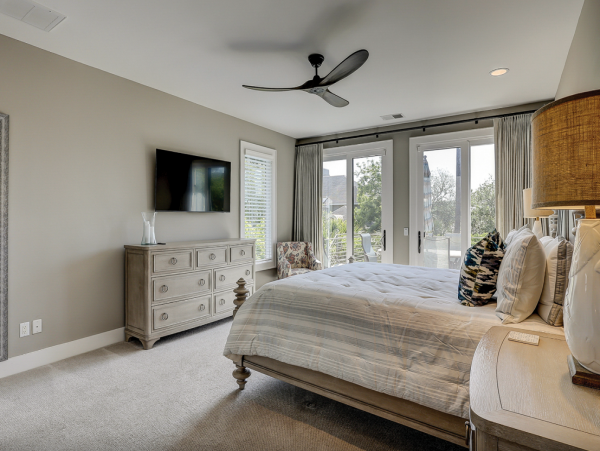 Lovely Second-Row Ocean View Vacation Rental 6 Bedrooms