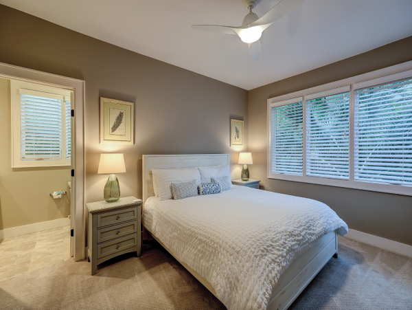 Lovely Second-Row Ocean View Vacation Rental 6 Bedrooms