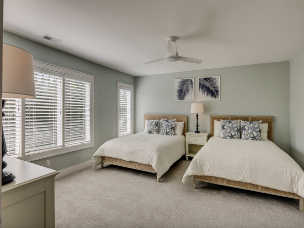 Lovely Second-Row Ocean View Vacation Rental 6 Bedrooms