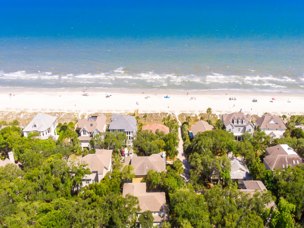 4th Row Ocean Home with 6 Bedrooms in Forest House