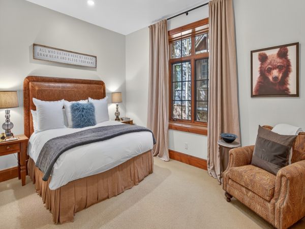 Edwards Vacation Home Six Bedroom