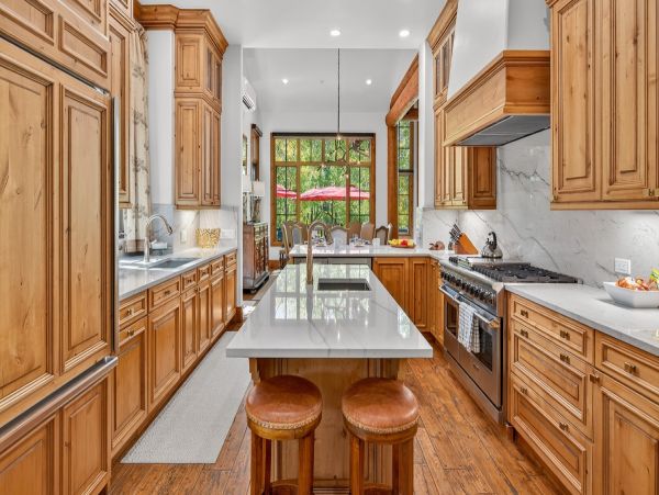 Edwards Vacation Home Six Bedroom