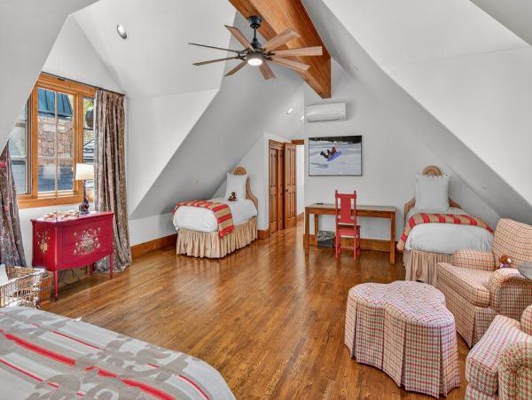 Edwards Vacation Home Six Bedroom