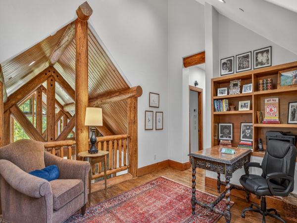Edwards Vacation Home Six Bedroom