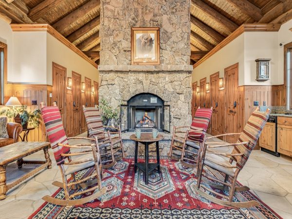 Edwards Vacation Home Six Bedroom