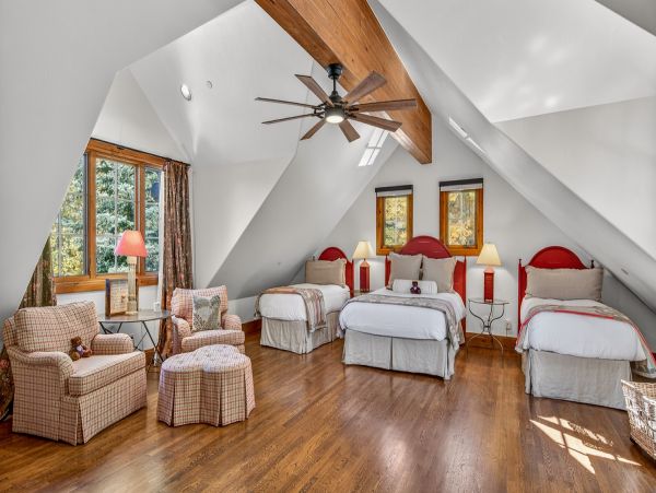 Edwards Vacation Home Six Bedroom