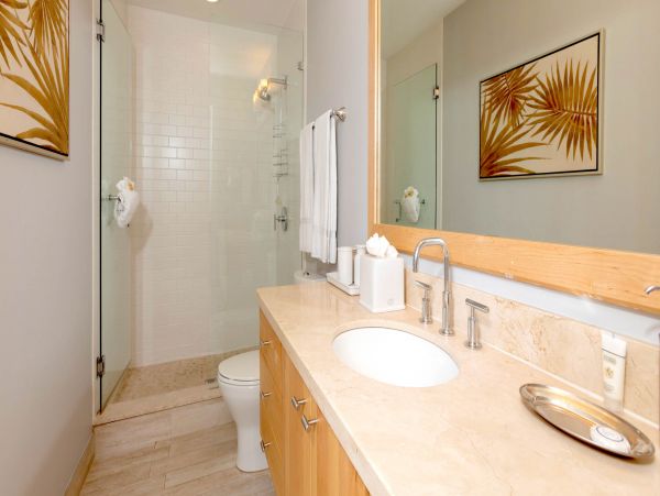 Oceanfront Four Bedroom Stunning Vacation Rental in Cayman Islands