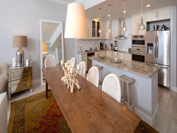 Oceanfront Four Bedroom Stunning Vacation Rental in Cayman Islands