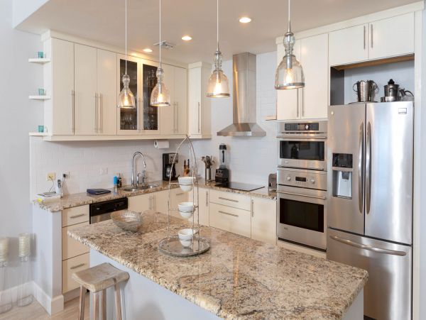 Oceanfront Four Bedroom Stunning Vacation Rental in Cayman Islands