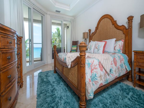 Luxury Vacation Condo with 4 Bedrooms on Seven Mile Beach