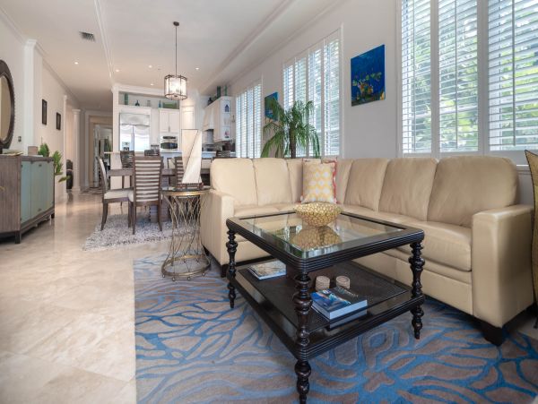 Luxury Vacation Condo with 4 Bedrooms on Seven Mile Beach