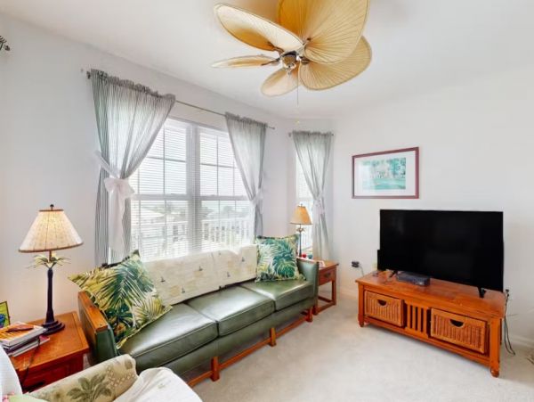 Two Bedroom Vacation Rental Steps to the Beach in Anna Maria