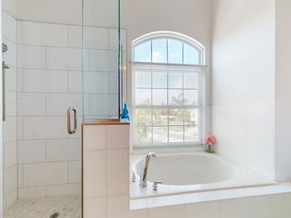 Two Bedroom Vacation Rental Steps to the Beach in Anna Maria