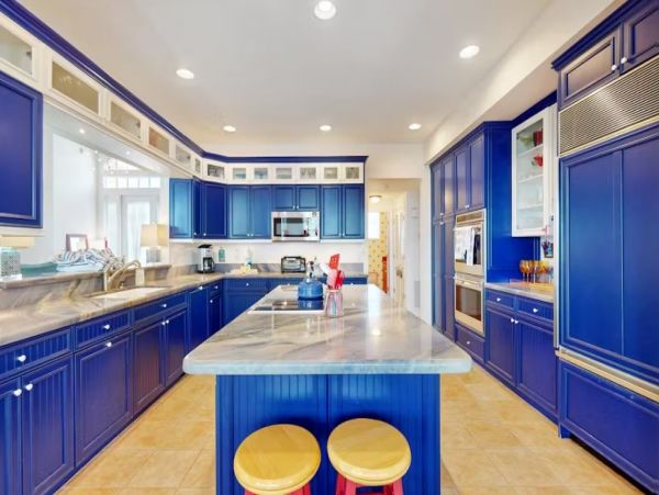 Two Bedroom Vacation Rental Steps to the Beach in Anna Maria