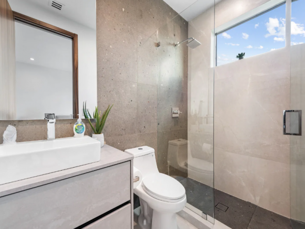 Modern Miami Beach 8 Bedroom Vacation Rental
