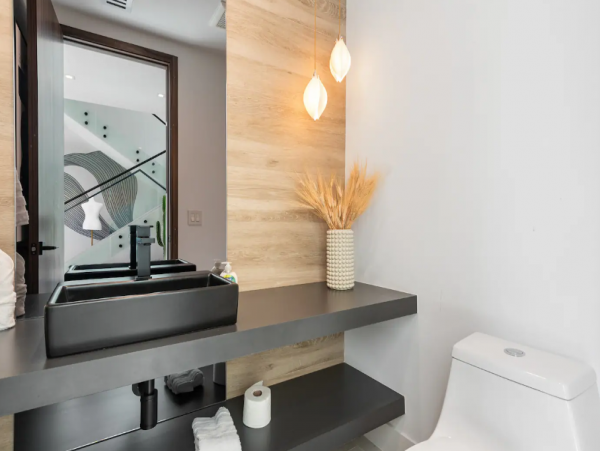 Modern Miami Beach 8 Bedroom Vacation Rental