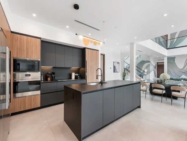 Modern Miami Beach 8 Bedroom Vacation Rental