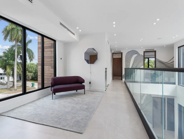 Modern Miami Beach 8 Bedroom Vacation Rental