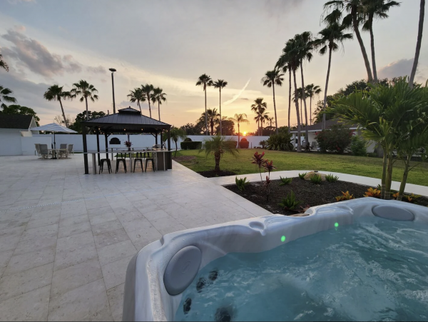 Bradenton Estate Home Main House & Guest House Private Luxury