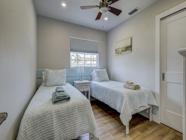 Bradenton Estate Home Main House & Guest House Private Luxury