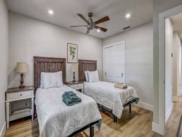 Bradenton Estate Home Main House & Guest House Private Luxury