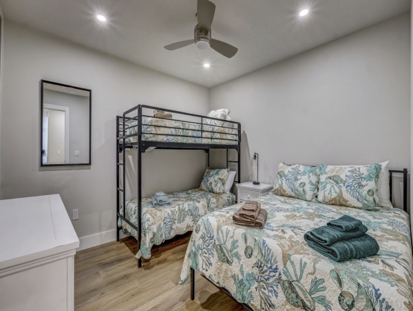 Bradenton Estate Home Main House & Guest House Private Luxury