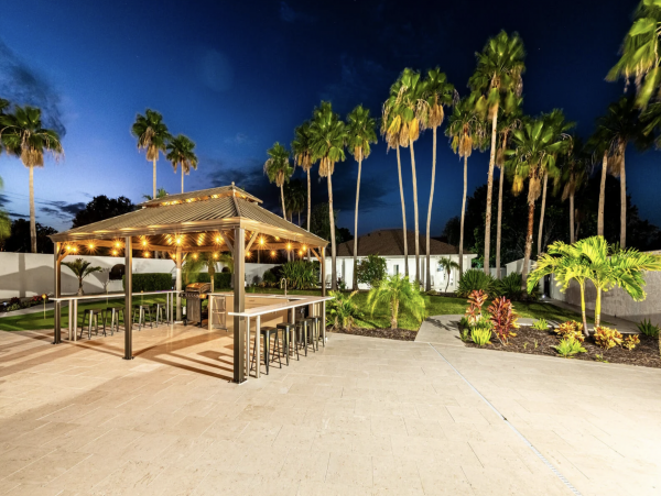 Bradenton Estate Home Main House & Guest House Private Luxury