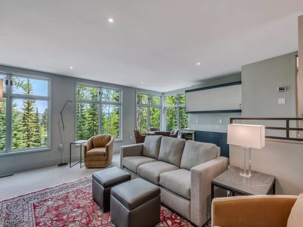 Ski-in Ski-out Four Bedroom Vacation Home in Snowmass Village