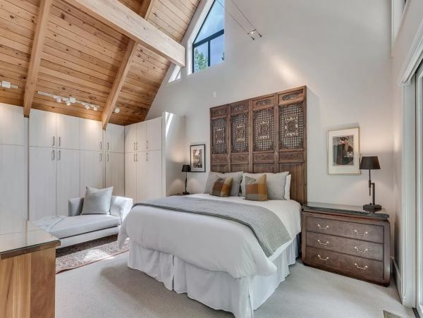 Ski-in Ski-out Four Bedroom Vacation Home in Snowmass Village
