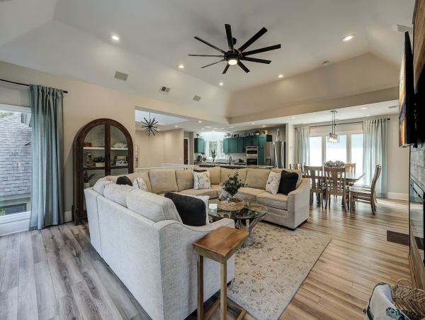 This Magnificent 2nd Row Pool Home 1 Mim Walk Beach