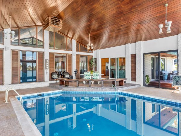 Beautiful Marathon Vacation Home with 5 Bedrooms & Indoor Pool